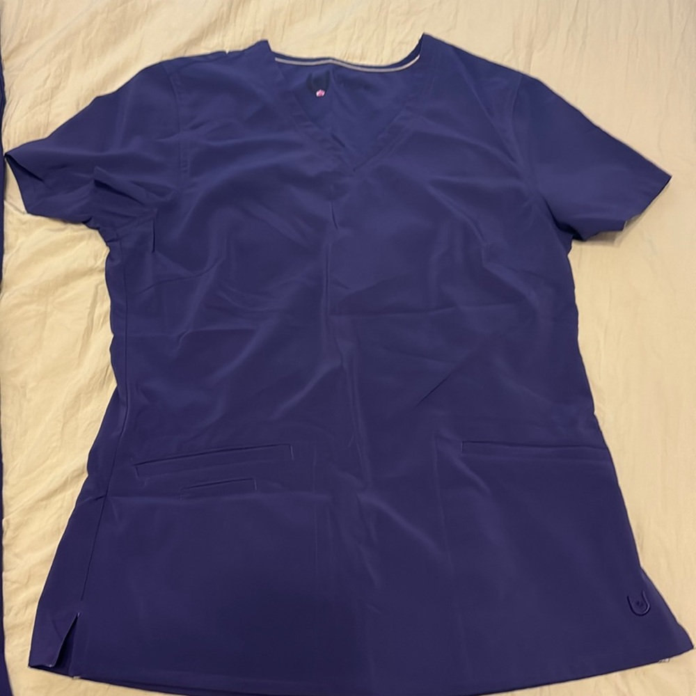 Urbane performance scrub set